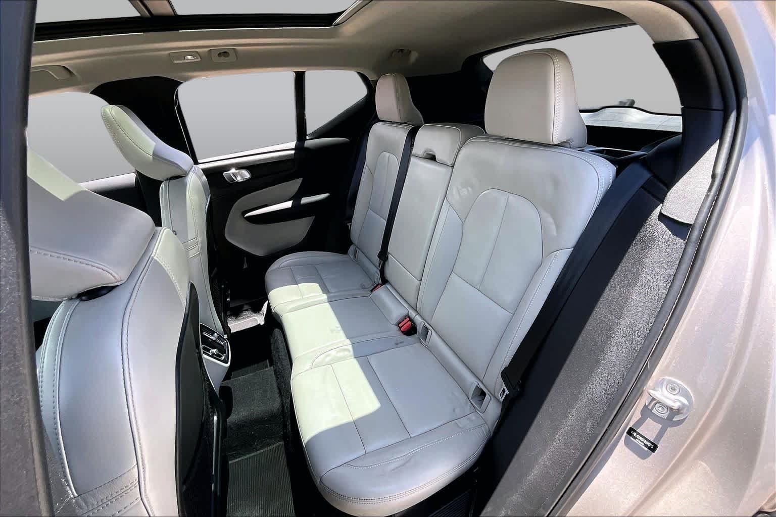 Used 2023 Volvo XC40 B5 Ultimate w/ Climate Package AWD/4WD image 21