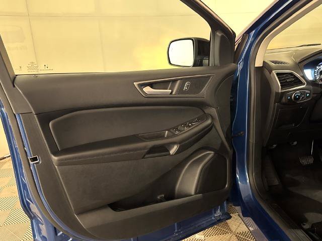 Certified 2024 Ford Edge SE w/ Black Appearance Package AWD/4WD image 8