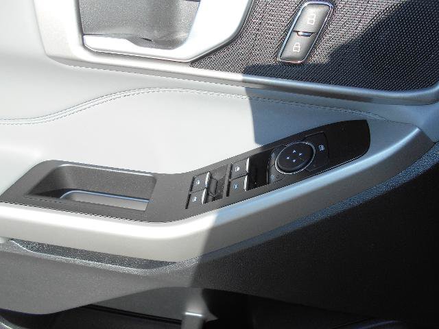 Certified 2023 Ford Explorer XLT w/ Equipment Group 202A RWD image 5