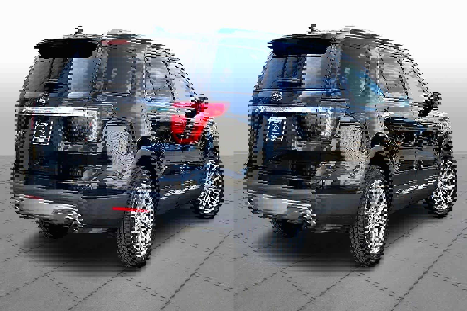 Certified 2017 Ford Explorer Limited image 3