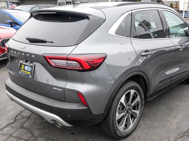 Certified 2025 Ford Escape Platinum AWD/4WD image 5