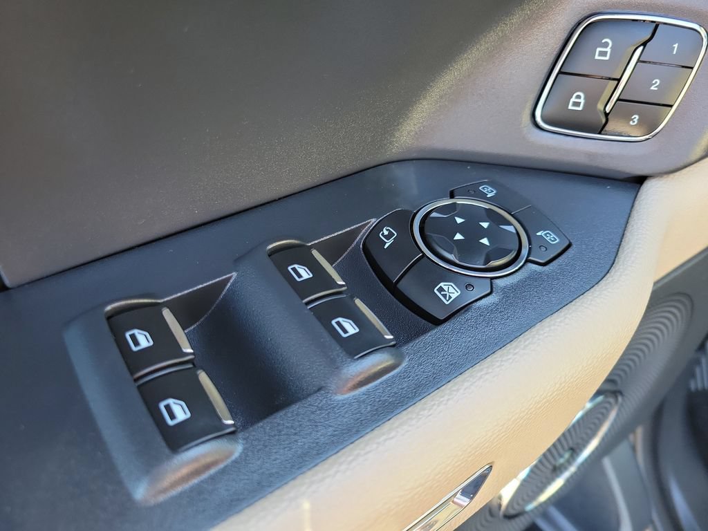 Certified 2023 Ford Expedition Limited AWD/4WD image 19