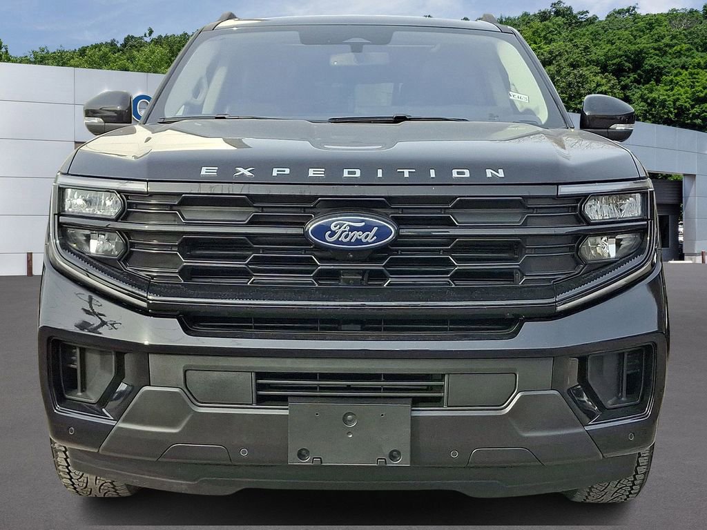 Certified 2025 Ford Expedition Active image 7