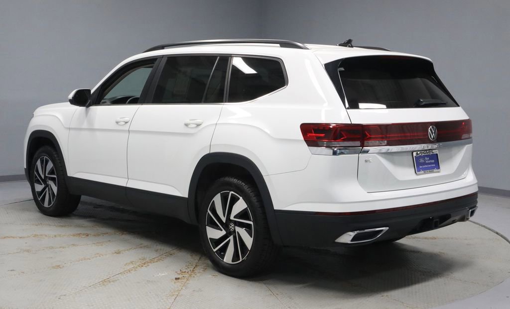 Used 2025 Volkswagen Atlas SE FWD image 3