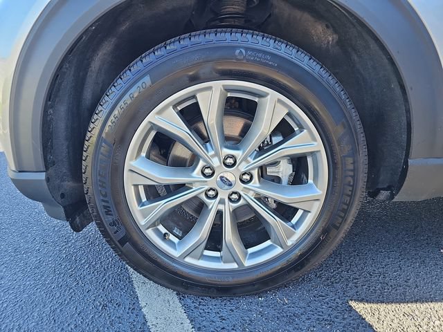 Certified 2023 Ford Explorer XLT w/ Equipment Group 202A AWD/4WD image 38