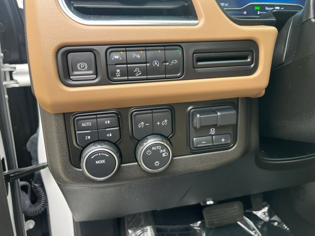 Used 2022 Chevrolet Tahoe Premier w/ Max Trailering Package AWD/4WD image 40