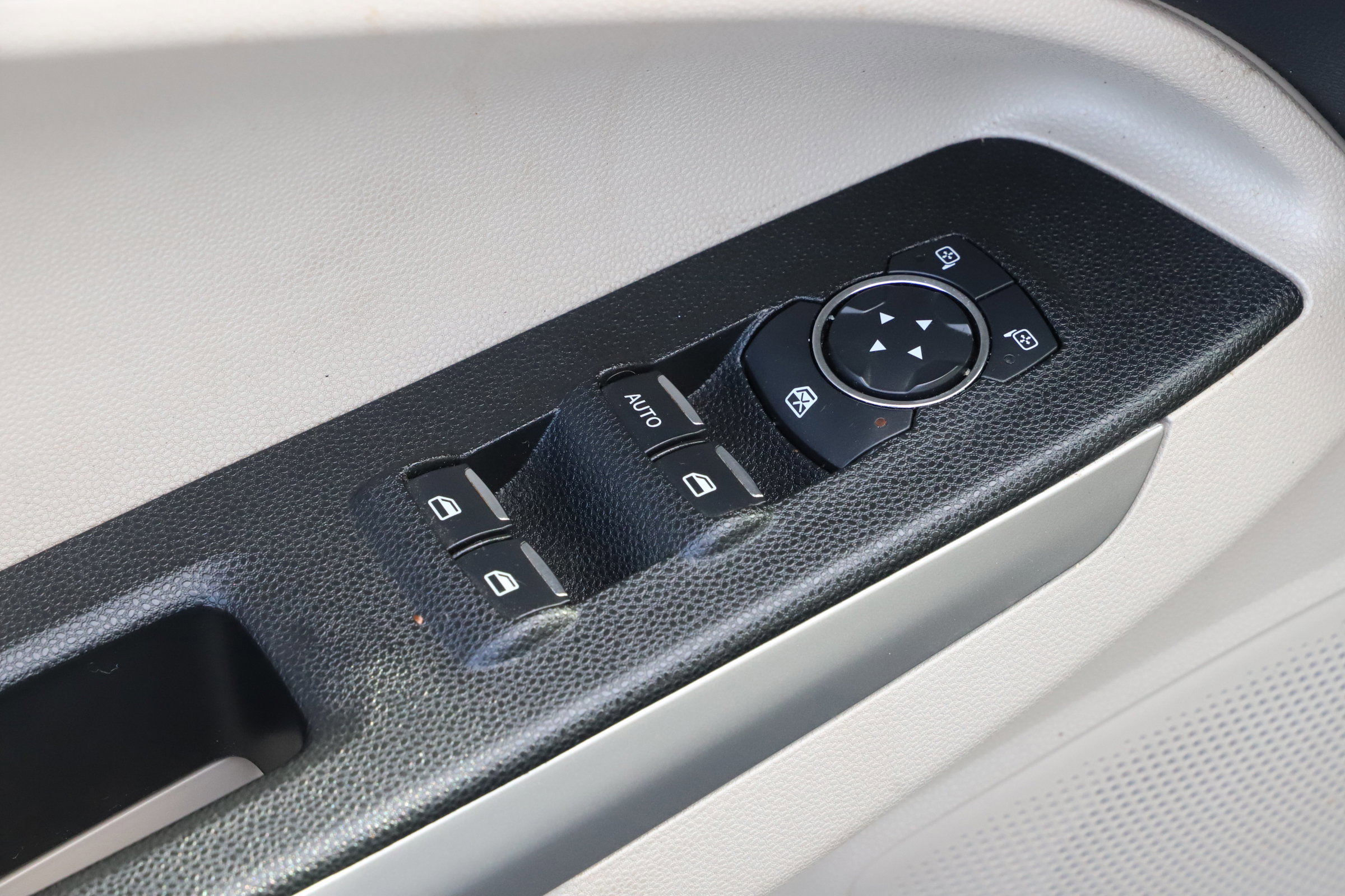 Certified 2022 Ford EcoSport Titanium image 15