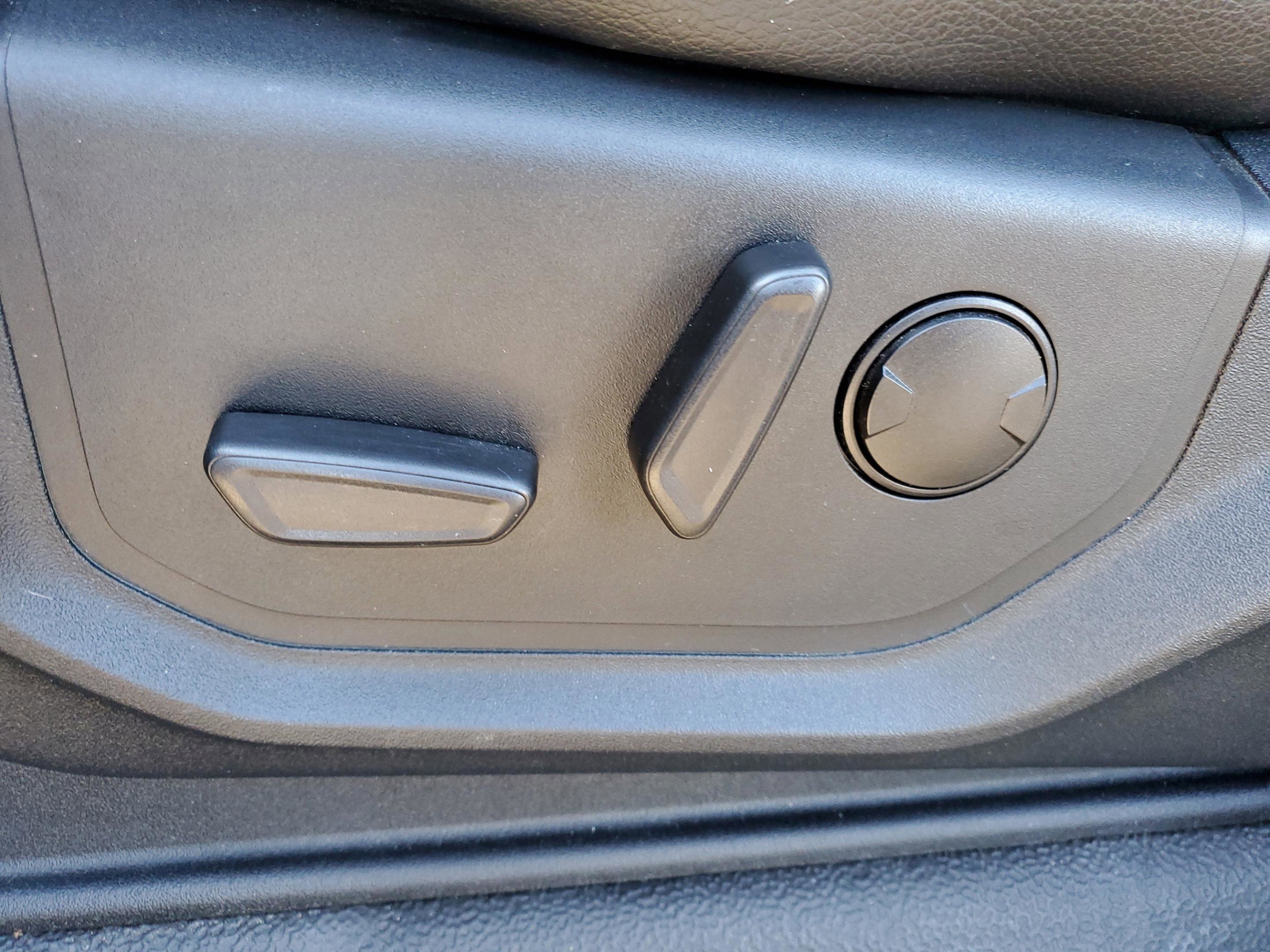 Certified 2021 Ford F350 Lariat w/ Lariat Value Package image 18