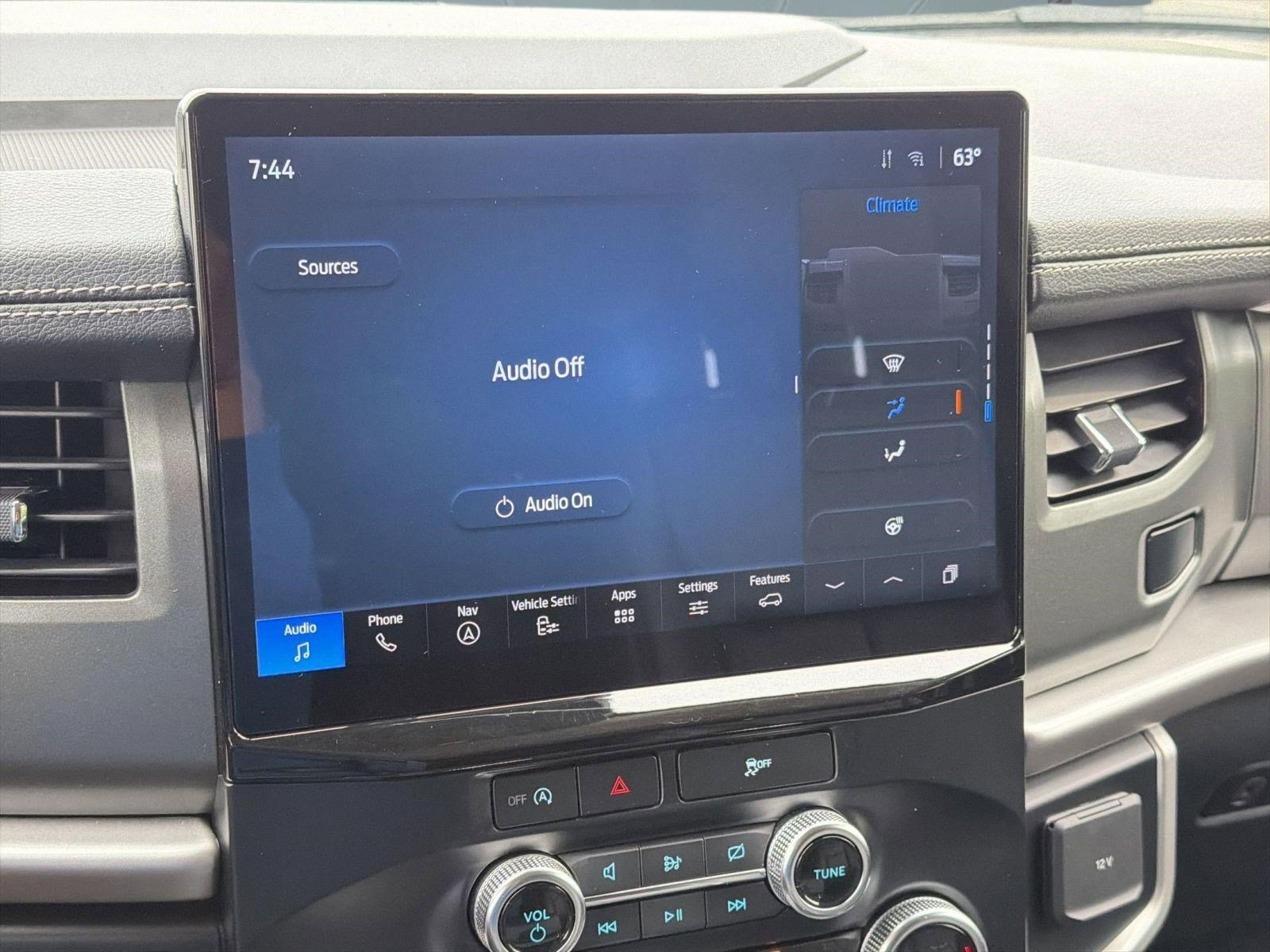 Certified 2024 Ford Expedition XLT RWD image 22