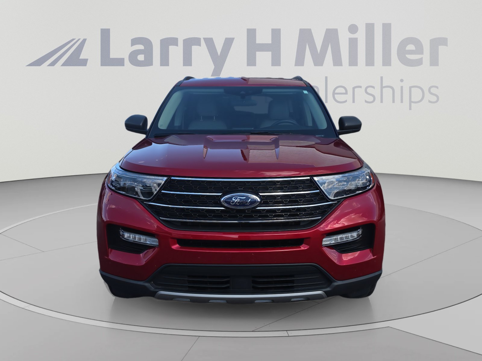 Certified 2023 Ford Explorer XLT w/ Equipment Group 202A AWD/4WD image 8