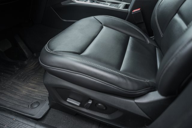 Certified 2024 Ford Explorer XLT w/ Equipment Group 202A image 35