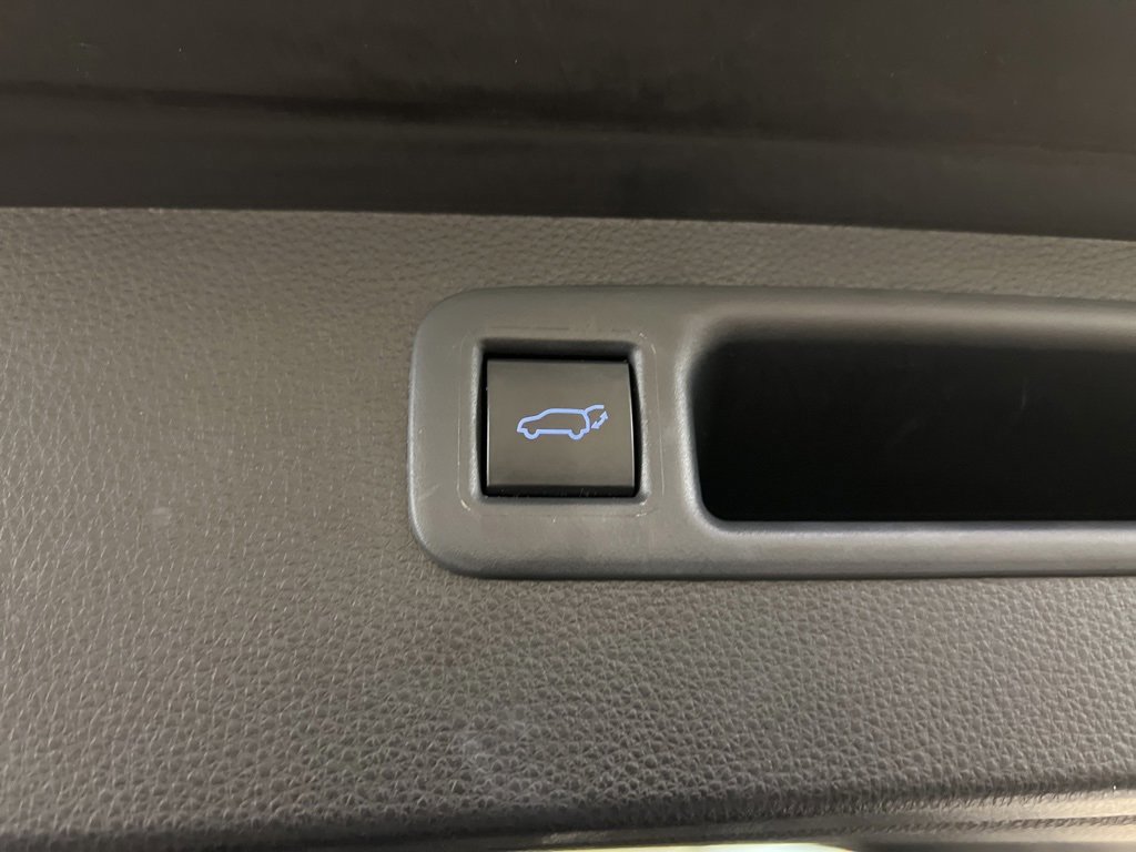 Used 2021 Toyota Highlander XLE image 35