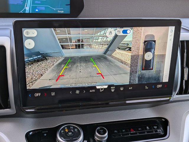 Certified 2025 Ford Expedition Active image 24