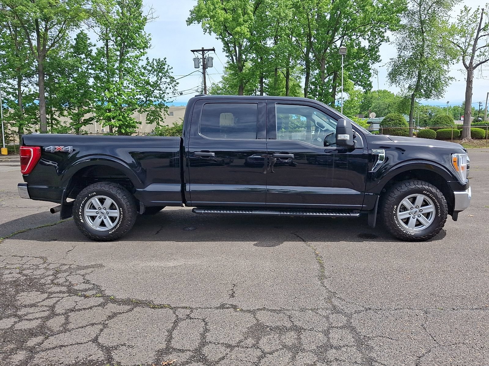 Certified 2022 Ford F150 XLT w/ Equipment Group 301A Mid AWD/4WD image 8