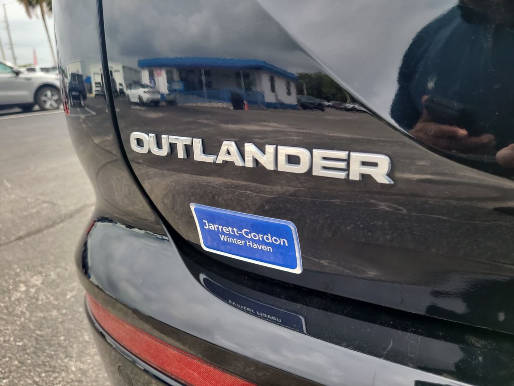 Used 2024 Mitsubishi Outlander ES FWD image 6