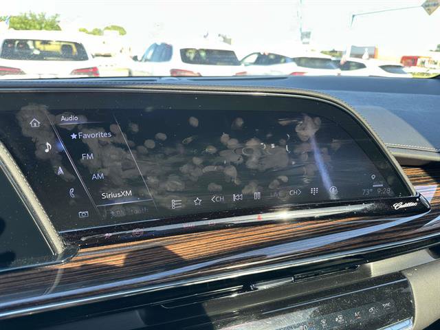 Used 2024 Cadillac Escalade Premium Luxury AWD/4WD image 23