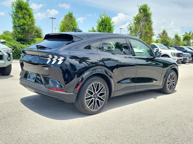 Certified 2025 Ford Mustang Mach-E Premium AWD/4WD image 7