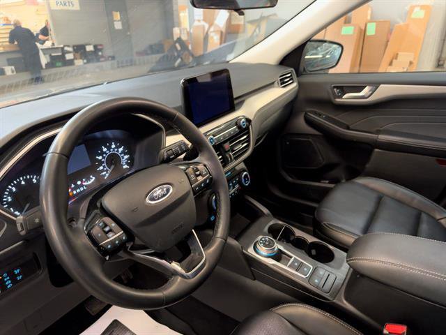 Certified 2022 Ford Escape SEL image 9