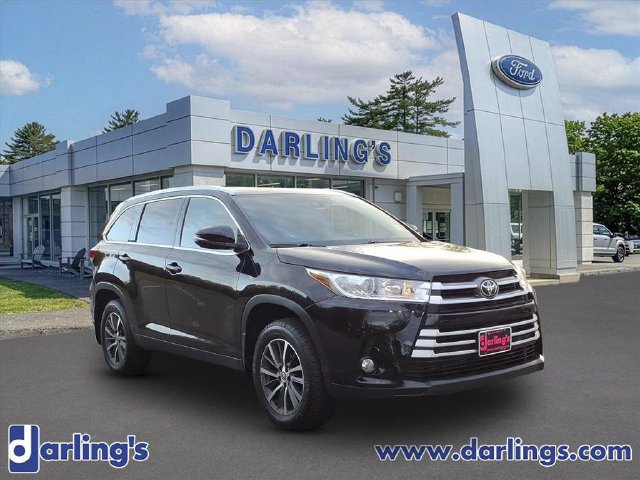 Used 2019 Toyota Highlander XLE w/ Carpet Mat Package (TMS) AWD/4WD image 3
