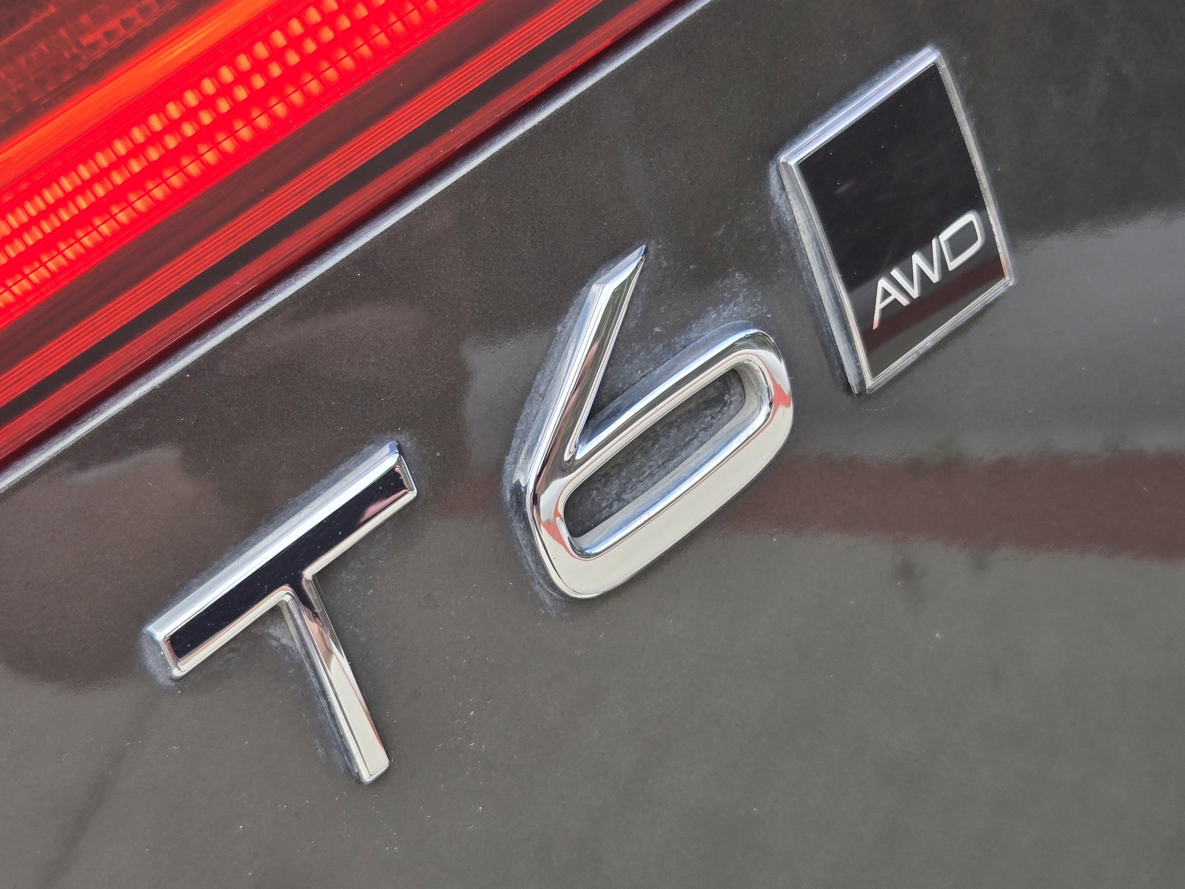 Used 2020 Volvo XC60 T6 Momentum w/ Protection Package image 8