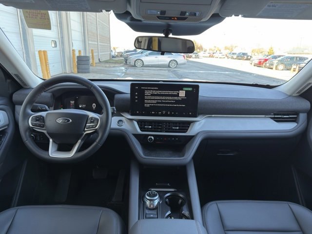 Certified 2025 Ford Explorer Active w/ Active Comfort Package image 13
