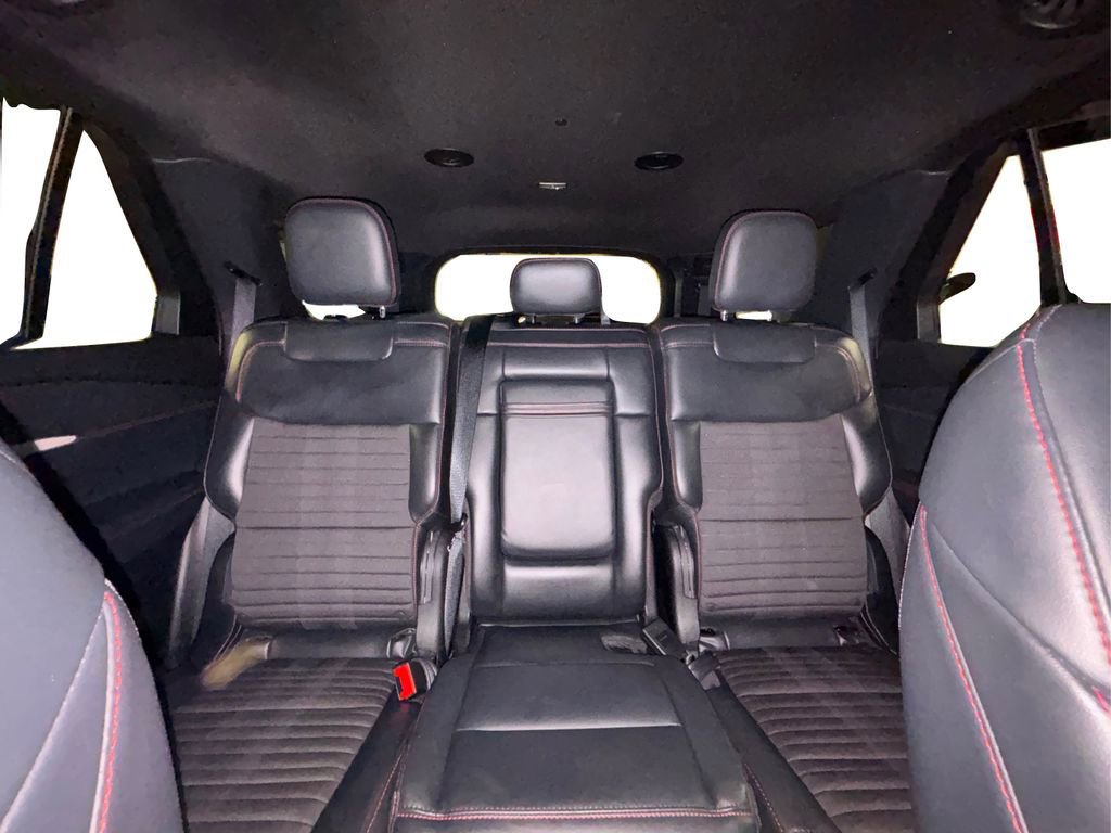 Certified 2025 Ford Explorer ST-Line w/ ST-Line Street Pack image 24