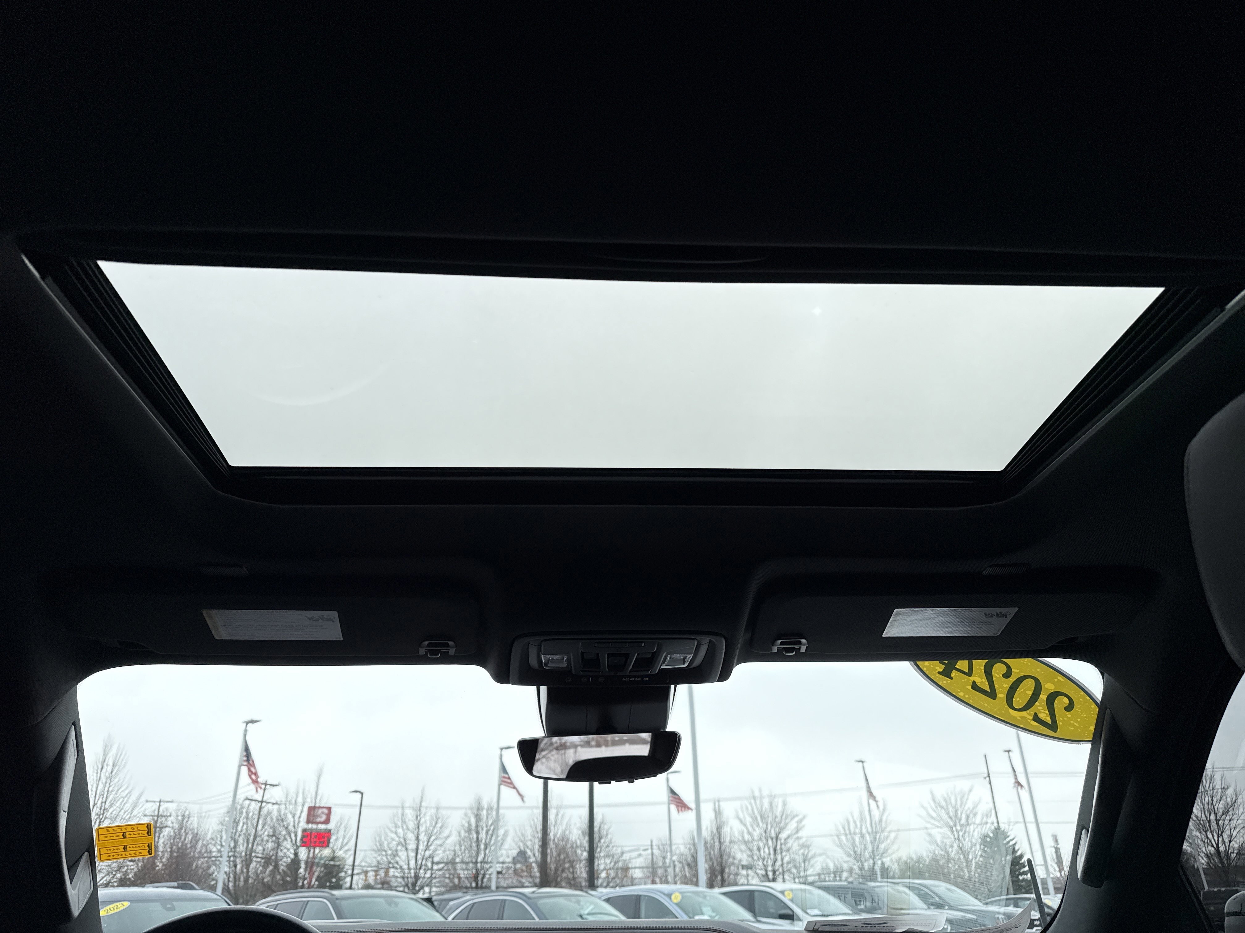 Used 2024 GMC Sierra 1500 AT4 w/ Technology Package image 17