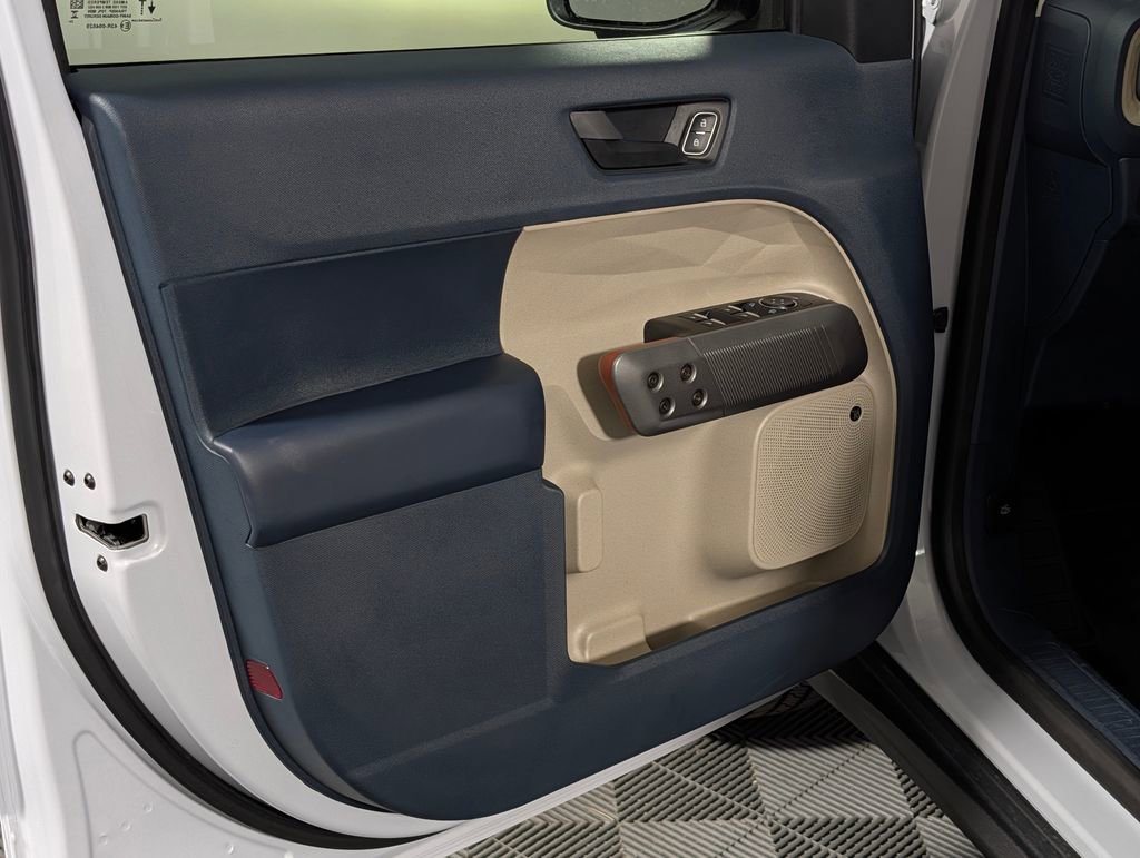 Certified 2025 Ford Maverick Lariat AWD/4WD image 23