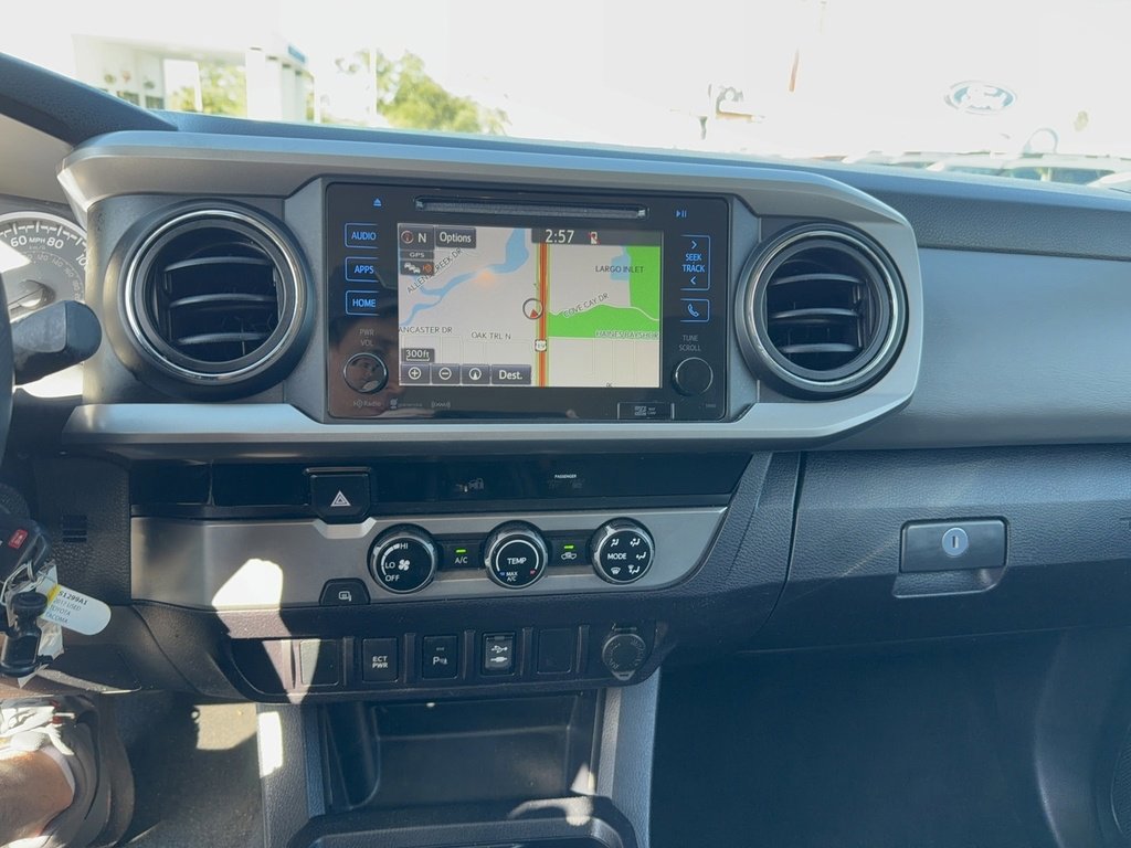 Used 2017 Toyota Tacoma SR5 image 21