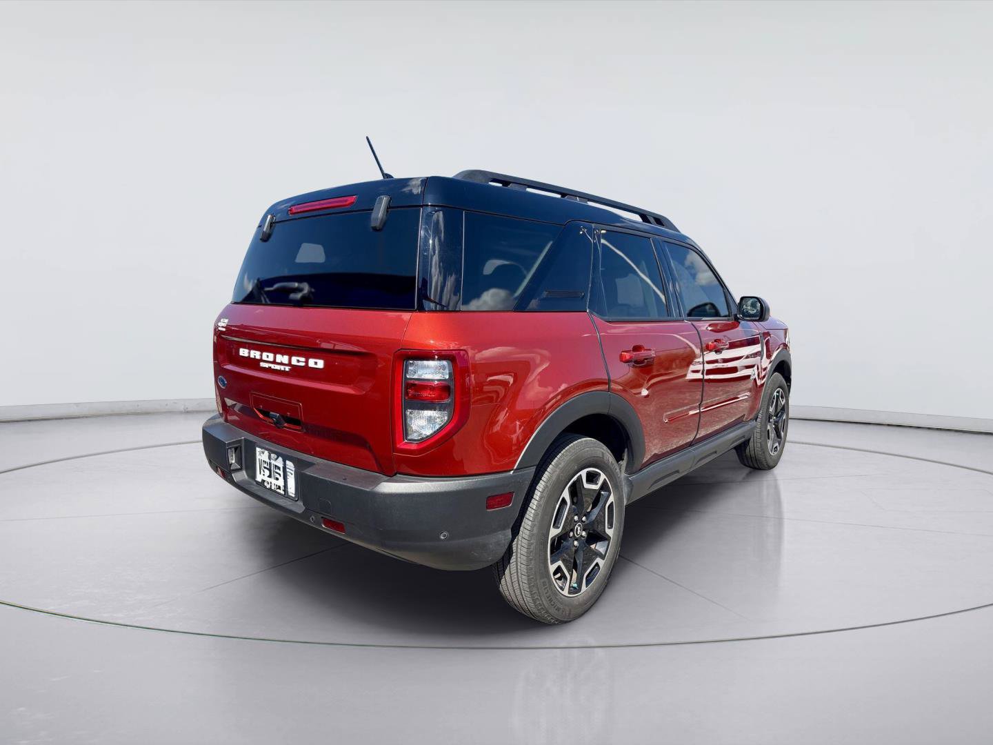 Certified 2024 Ford Bronco Sport Outer Banks w/ Tech Package AWD/4WD image 3