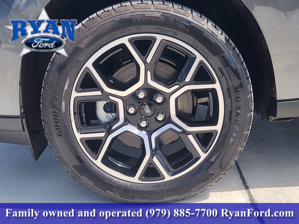 Certified 2025 Ford Maverick Lariat w/ 4K Tow Package AWD/4WD image 8