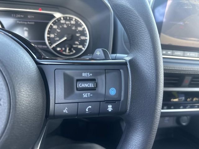 Used 2023 Nissan Rogue SV image 28