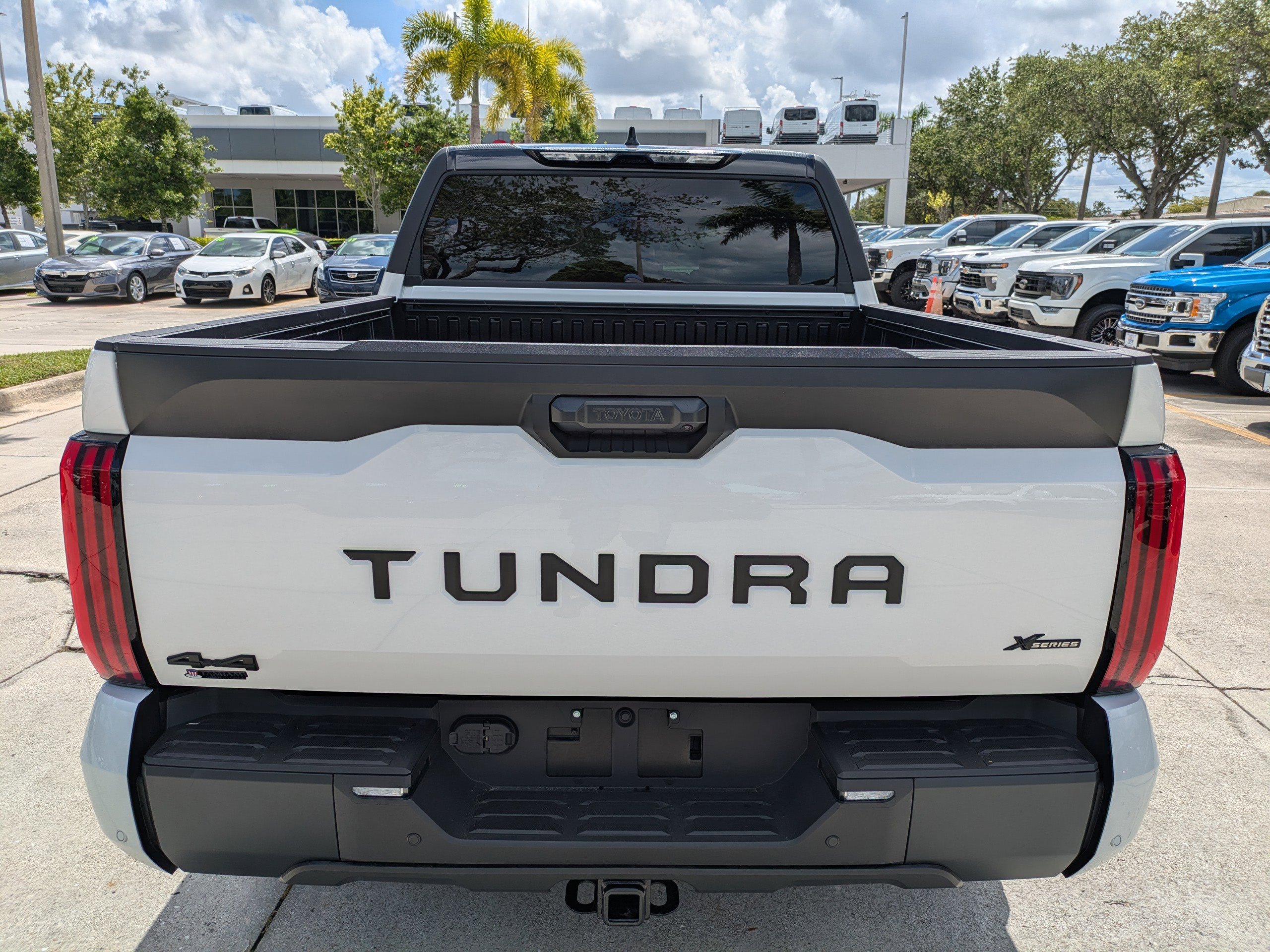 Used 2026 Toyota Tundra SR5 w/ SR5 Premium Package AWD/4WD image 5