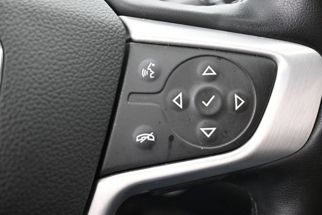 Used 2024 GMC Terrain SLT AWD/4WD image 18