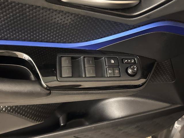 Used 2020 Toyota C-HR XLE FWD image 15