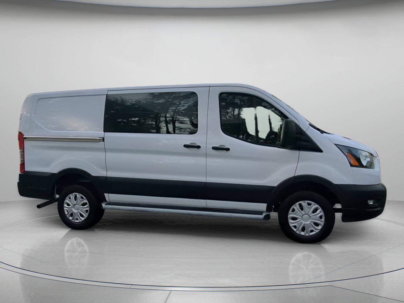 Certified 2025 Ford Transit 250 Low Roof w/ Exterior Upgrade Package RWD image 33
