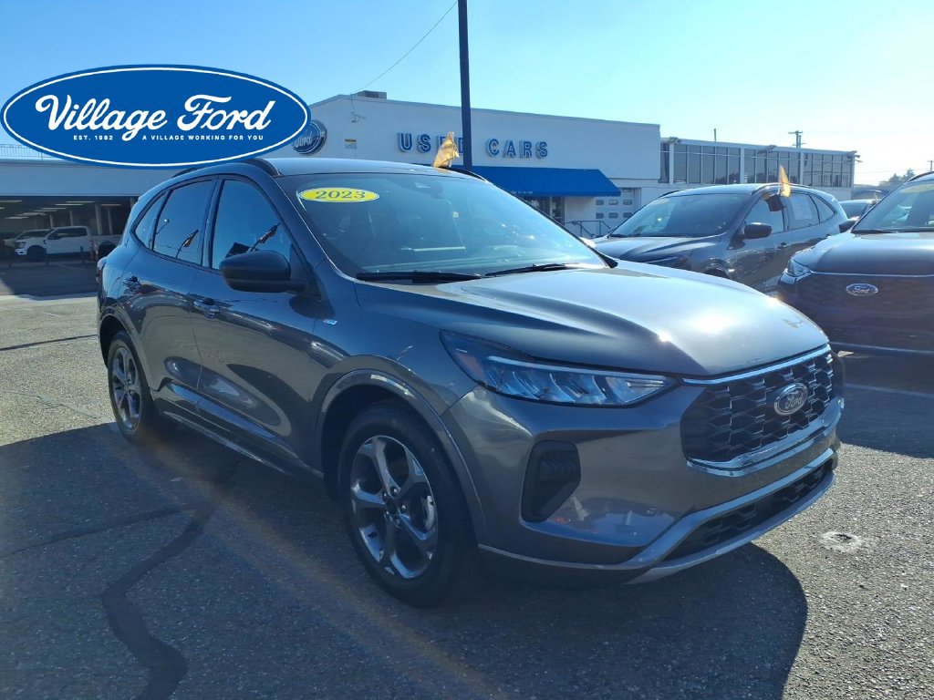 Certified 2023 Ford Escape ST-Line w/ Tech Pack #1 FWD image 4