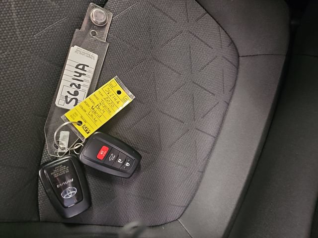 Used 2020 Toyota RAV4 XLE w/ Convenience Package AWD/4WD image 34