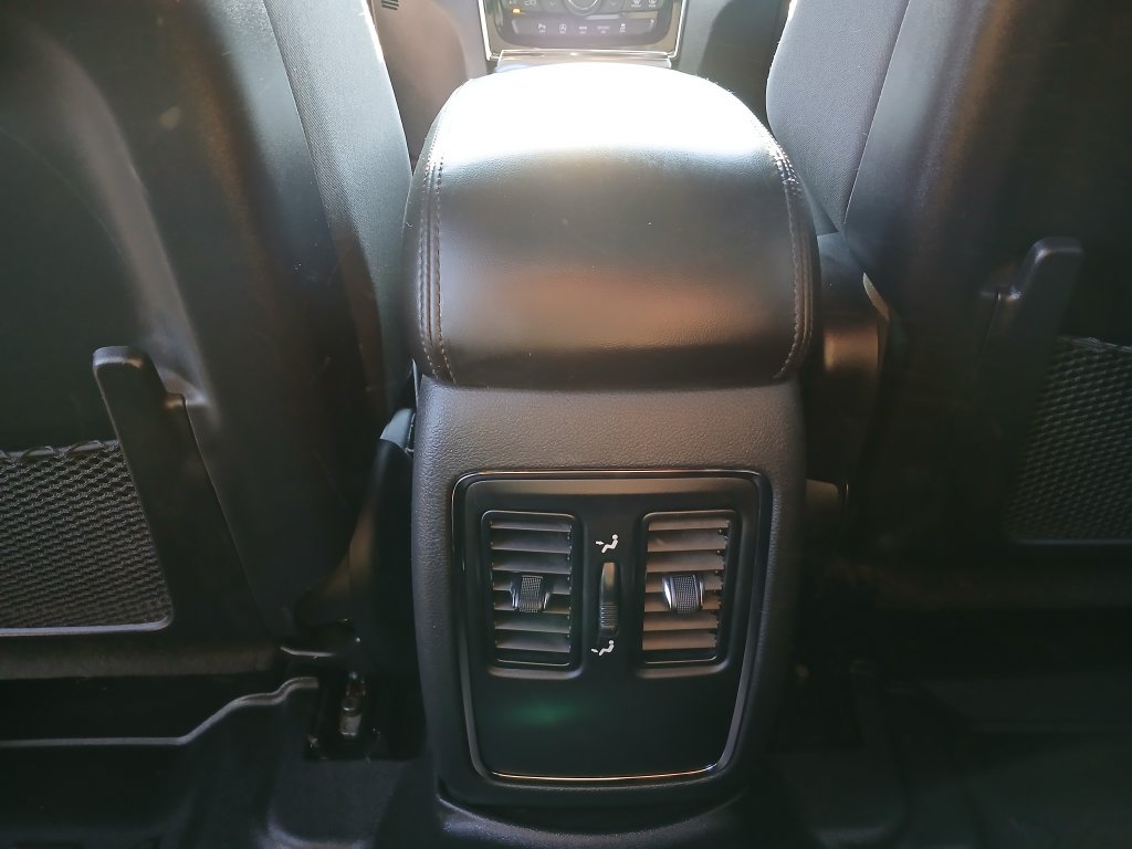 Used 2019 Jeep Grand Cherokee Laredo w/ 18" Wheel & 8.4" Radio Group RWD image 20