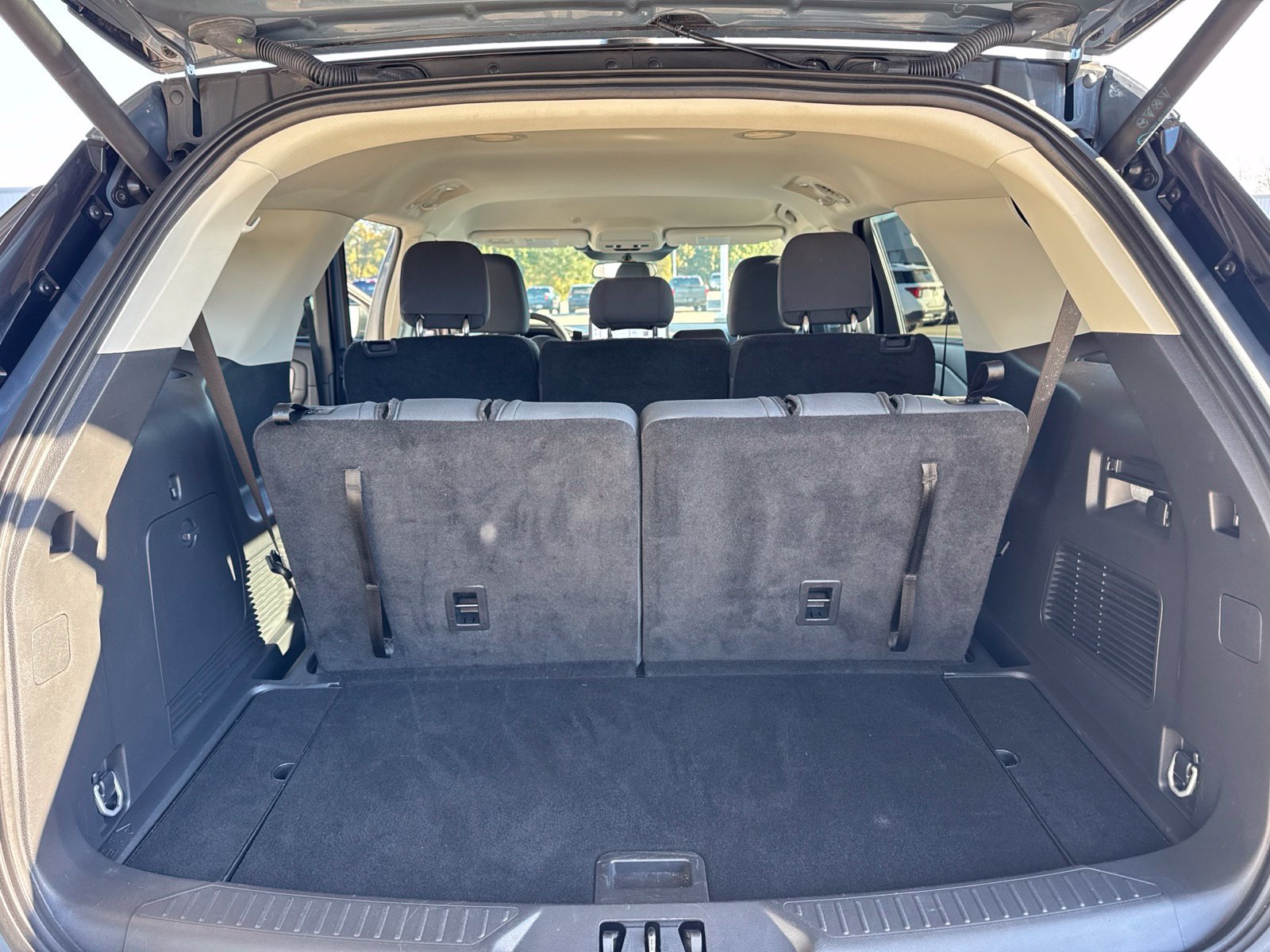 Certified 2025 Ford Explorer Active AWD/4WD image 39