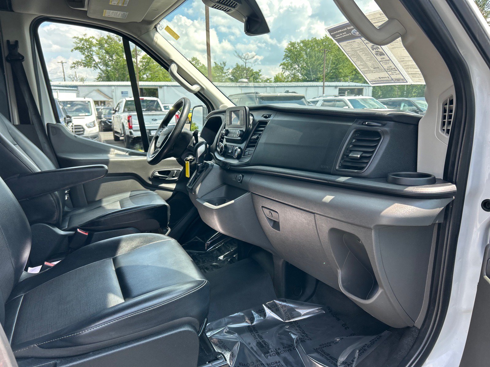 Certified 2020 Ford Transit 150 Medium Roof RWD image 14