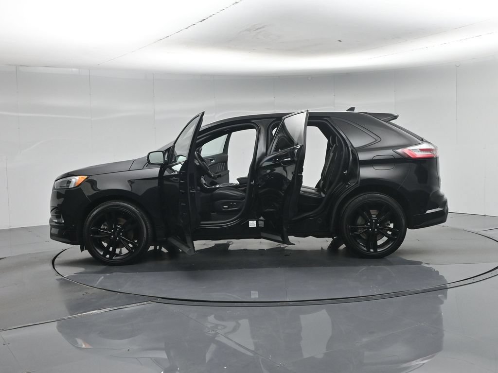 Certified 2019 Ford Edge ST w/ Equipment Group 401A AWD/4WD image 5