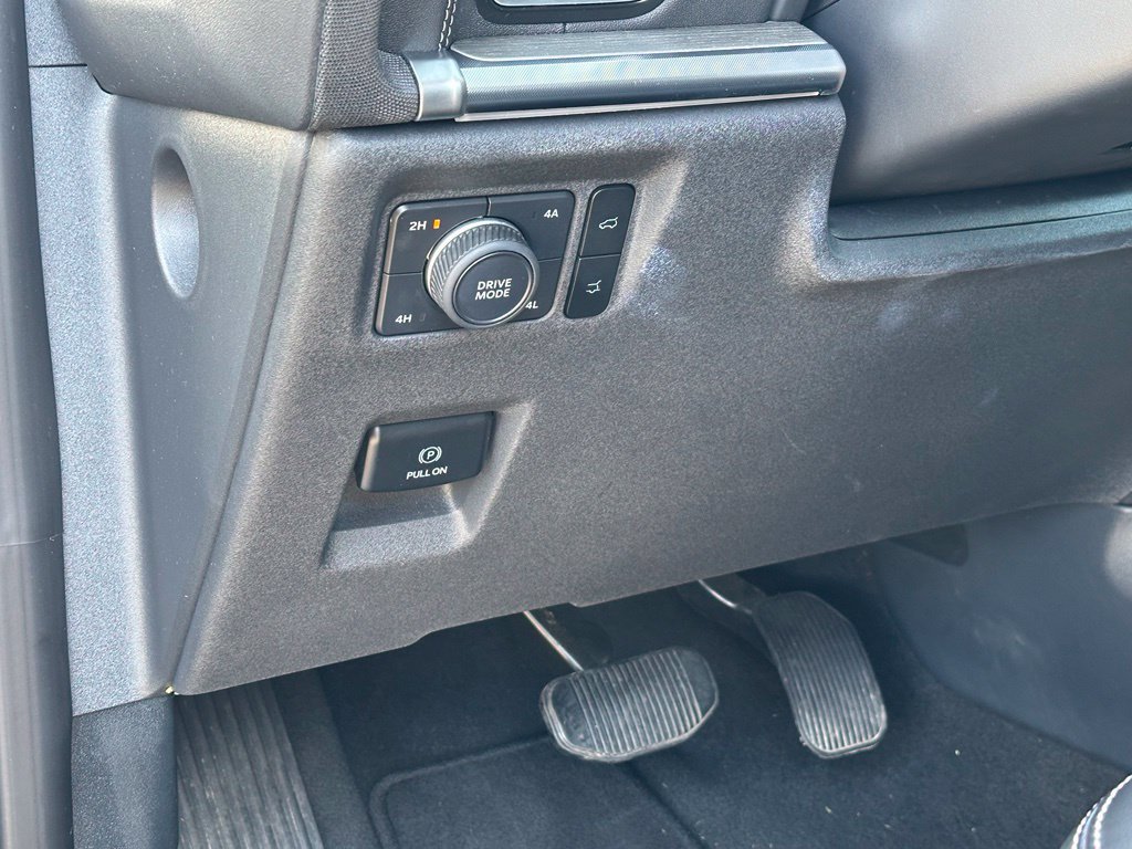Certified 2025 Ford Expedition Platinum AWD/4WD image 30