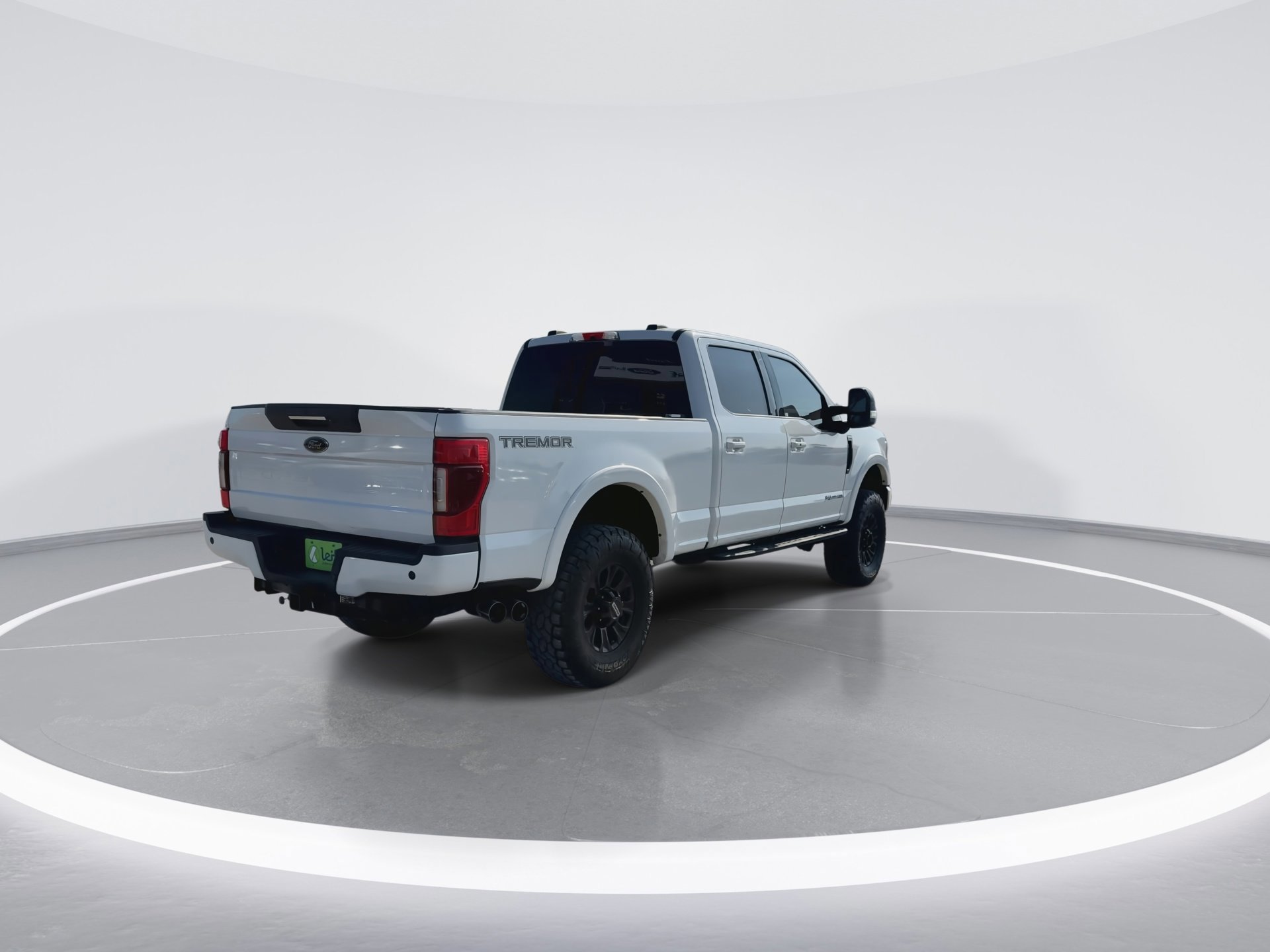 Certified 2022 Ford F250 Lariat w/ Tremor Off-Road Package image 4
