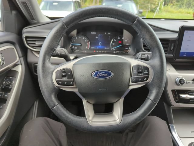 Certified 2023 Ford Explorer XLT w/ Equipment Group 202A AWD/4WD image 37
