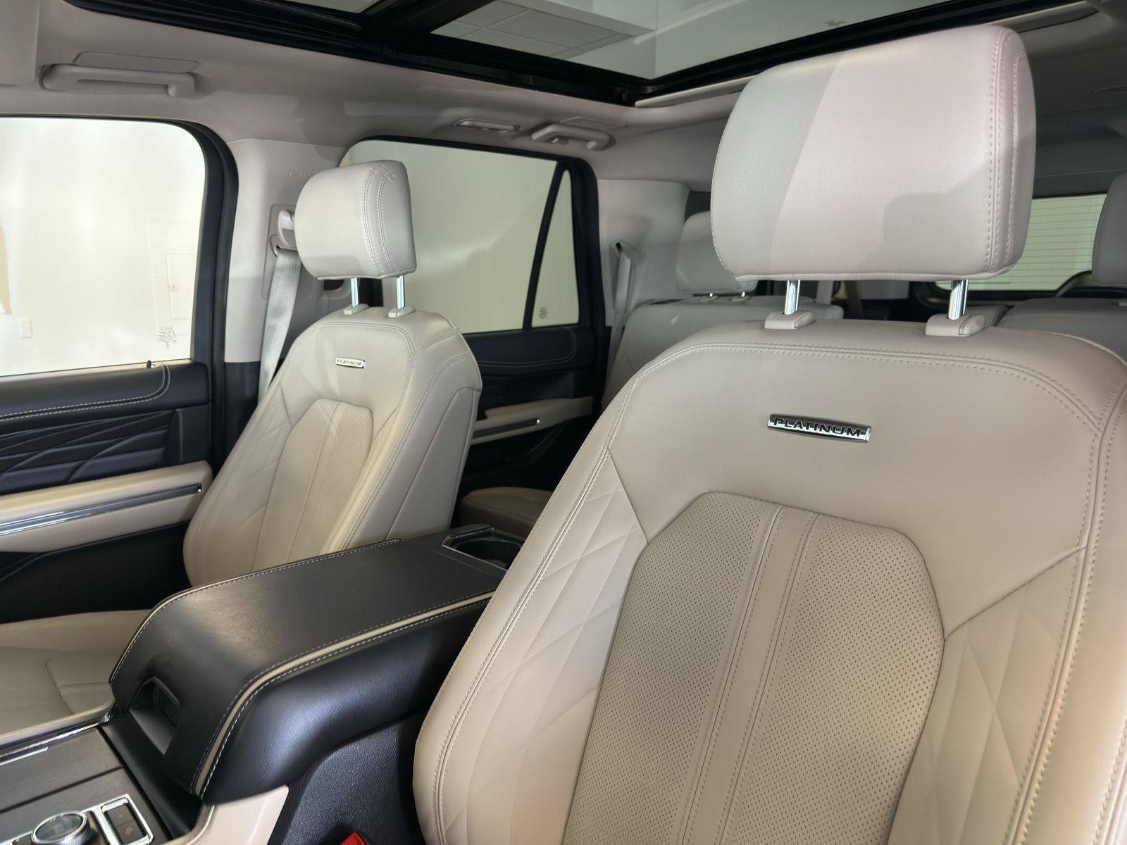Certified 2024 Ford Expedition Max Platinum AWD/4WD image 16