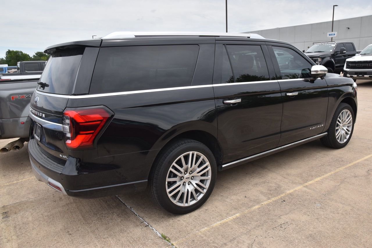 Certified 2023 Ford Expedition Max Platinum image 5