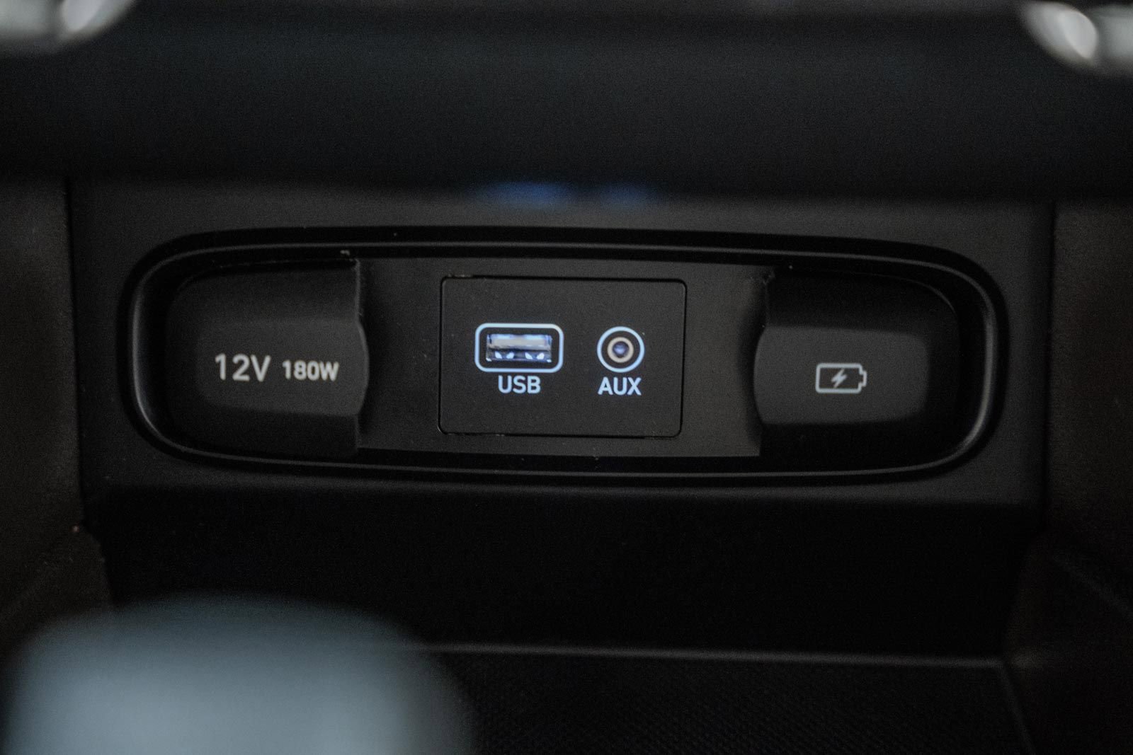 Used 2020 Hyundai Santa Fe SE image 28