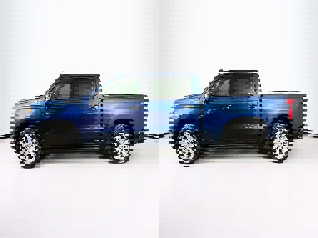 Used 2019 Chevrolet Silverado 1500 High Country w/ Technology Package image 2