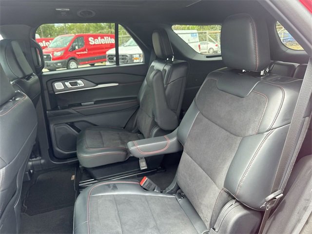 Certified 2025 Ford Explorer ST w/ Sun And Sound Package image 30